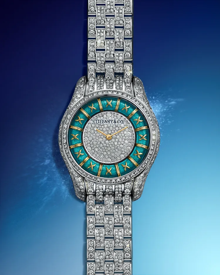 Tiffany Enamel 白K金Tiffany Blue金箔琺瑯全鋪鑲鑽腕錶，36mm，白K金錶殼，中央鑲鑽圓盤，腕錶共鑲嵌1236顆鑽石，白色短吻鱷魚皮錶帶，高效能石英機芯。品牌提供
