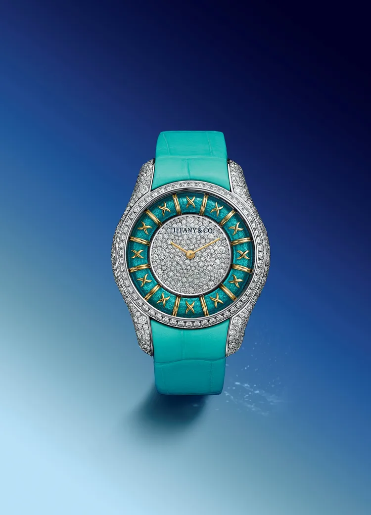 Tiffany Enamel白K金Tiffany Blue金箔琺瑯鋪鑽腕錶，36mm，白K金錶殼，中央鑲鑽圓盤，腕錶共鑲嵌 613顆鑽石，Tiffany Blue短吻鱷魚皮錶帶，高效能石英機芯。品牌提供