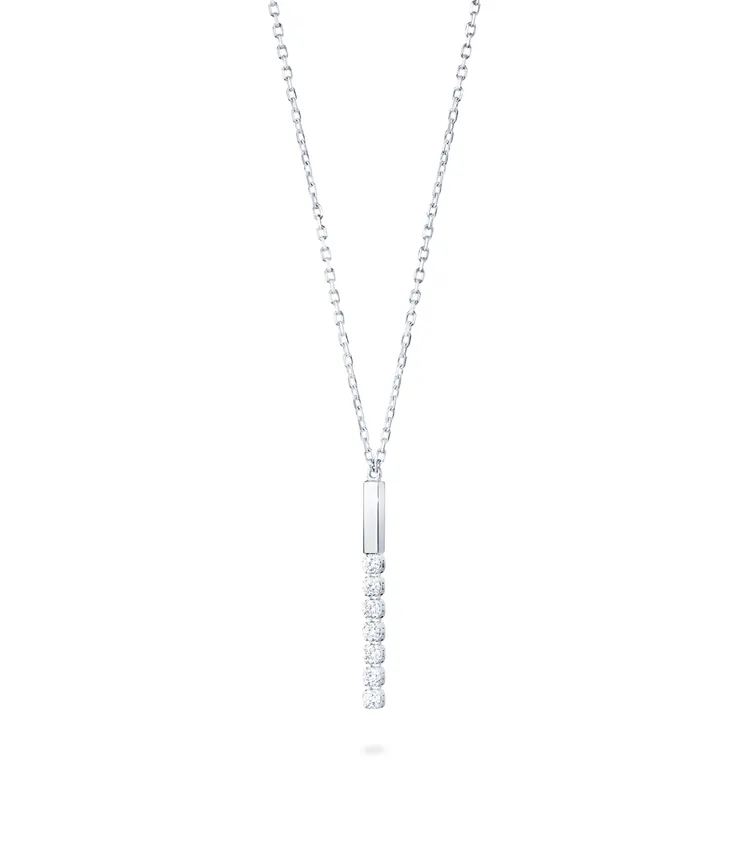 AHKAH chandelier line鉑金鑽石項鍊，2萬1700元。品牌提供
