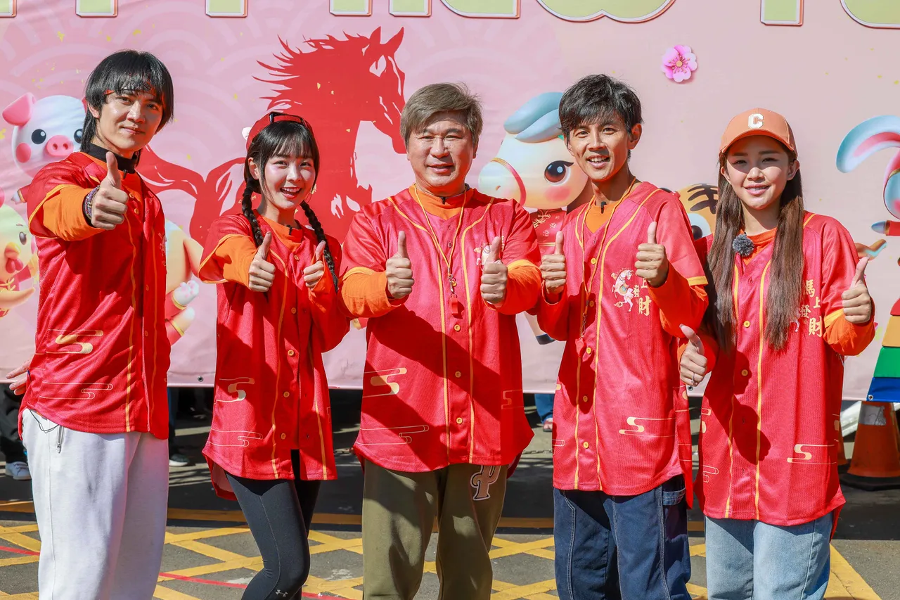 胡瓜除夕夜給民視。民視提供