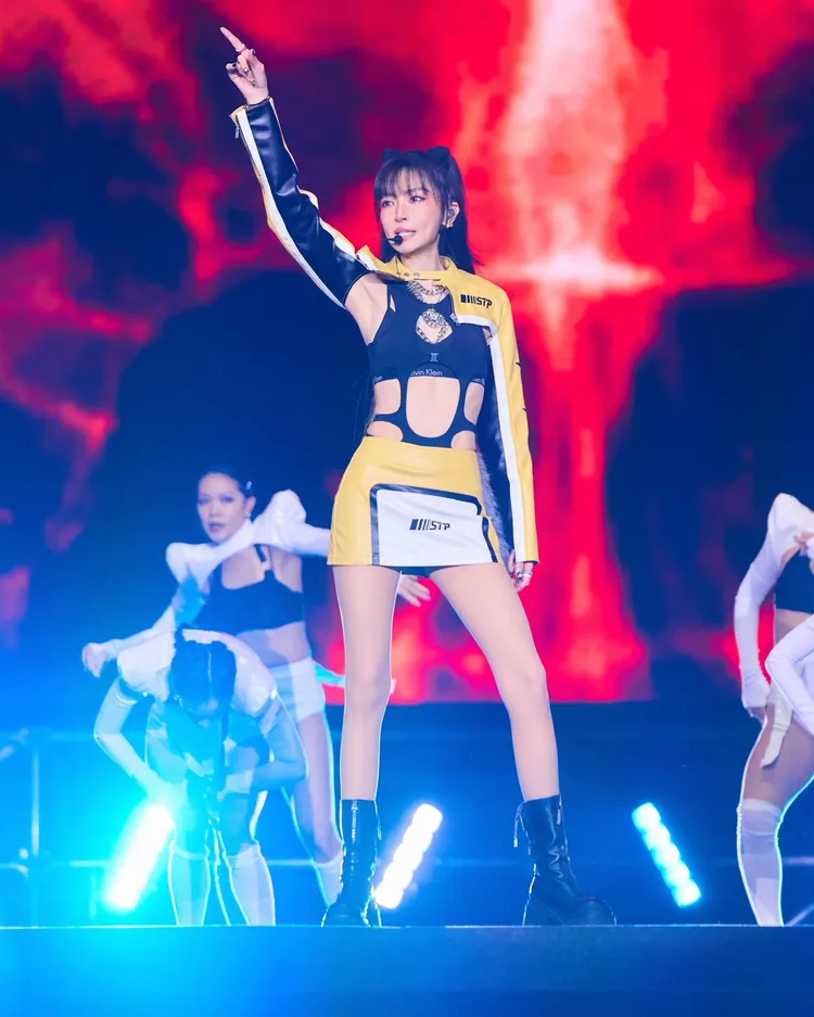 謝金燕二度站上鴻海尾牙秀。一直打不倒有限公司提供