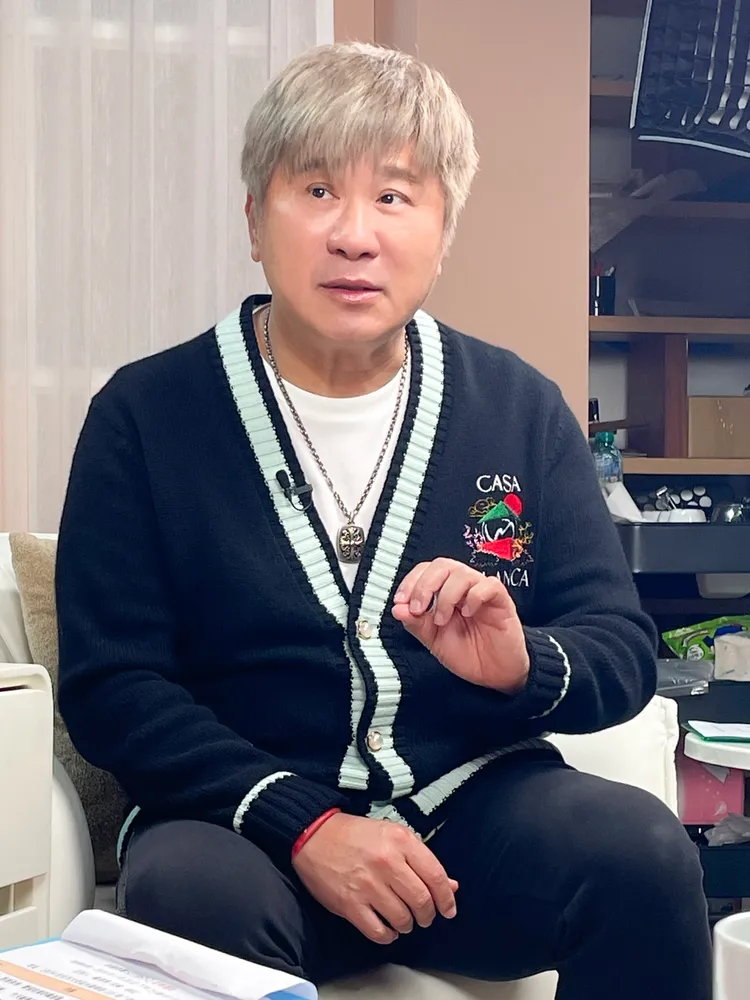 胡瓜專業分析股市。華視提供