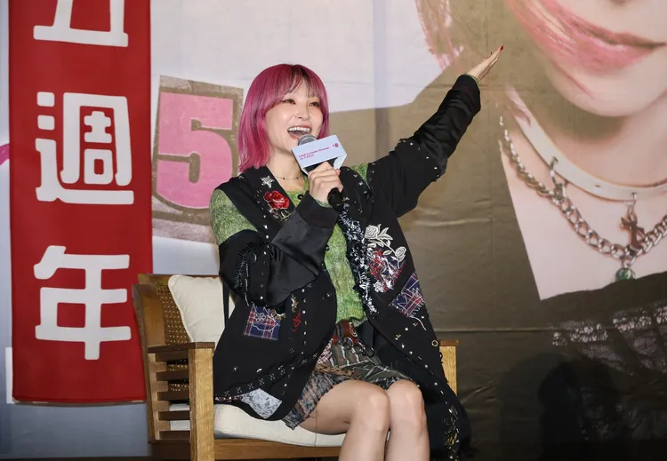 LiSA開心秀出中文。莊宗達攝