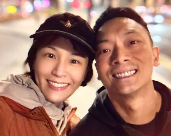 曾沛慈手滑流出與他親密靠頭照!春節誤丟閃光彈