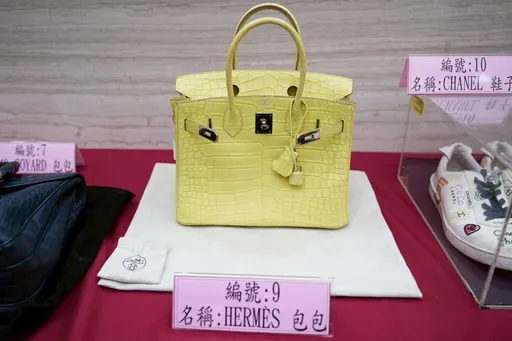 神秘人84萬標走太子集團百萬柏金包　他再撒10萬標限量鞋款+紫砂壺