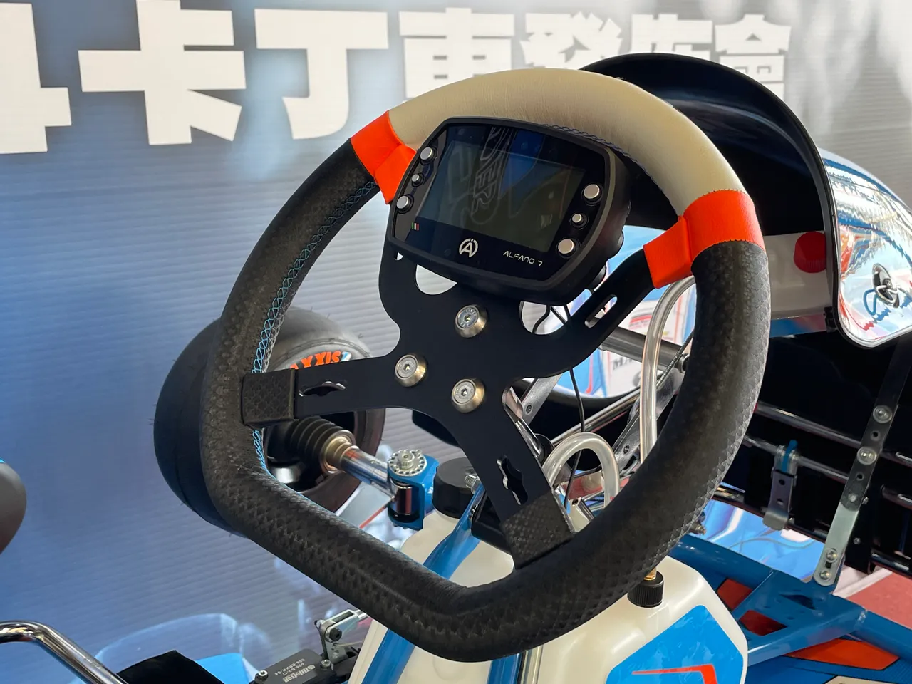 T4 Series 統規賽事的車輛中，安裝來自義大利的 ALFANO 7 多功能賽用儀錶。林浩昇攝