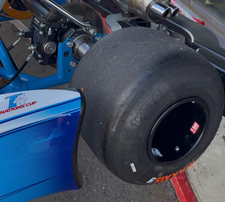 Tillotson 官方合作的 MAXXIS 輪胎，Tillotson T4 所使用的是 MAXXIS 專為 T4 所研發打造的卡丁車競技輪胎。林浩昇攝