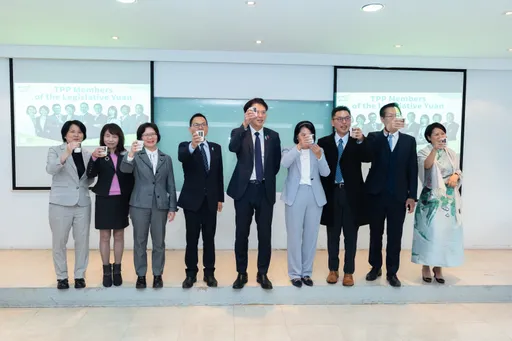 新立委外交首秀！與20國駐台使節「談軍購」　黃國昌：民眾黨是改革發動機