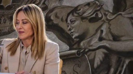 造神？羅馬教堂天使壁畫修復神似美女總理　網驚：真的有像