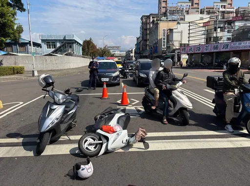台中駭人車禍！女騎士碰撞後摔倒　慘遭後車爆頭命危送醫