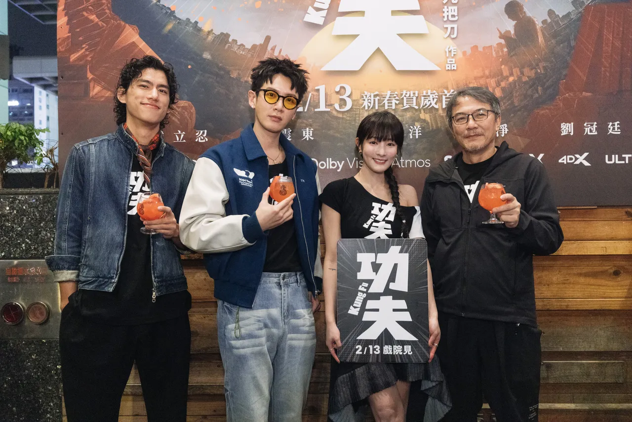 戴立忍（右）現身週五特別場，影迷齊聲喊「師父好」，宛如大型拜師大會。麻吉砥加提供