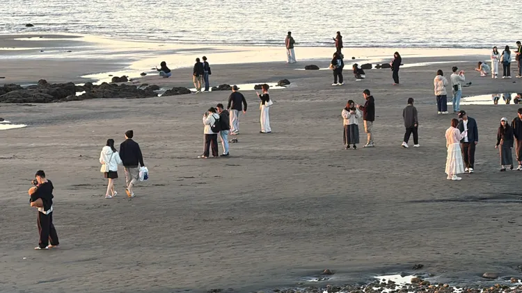 許厝港海灘。張沛森攝