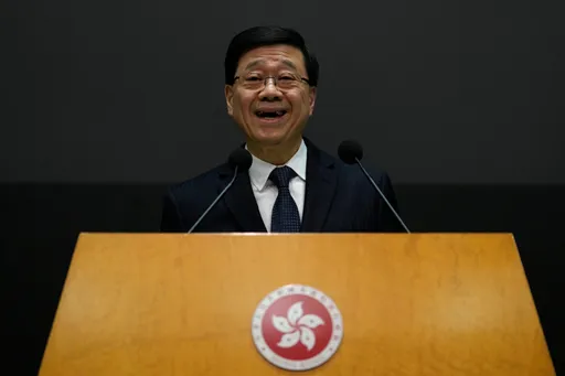 重判黎智英20年被罵翻！香港特首回應了