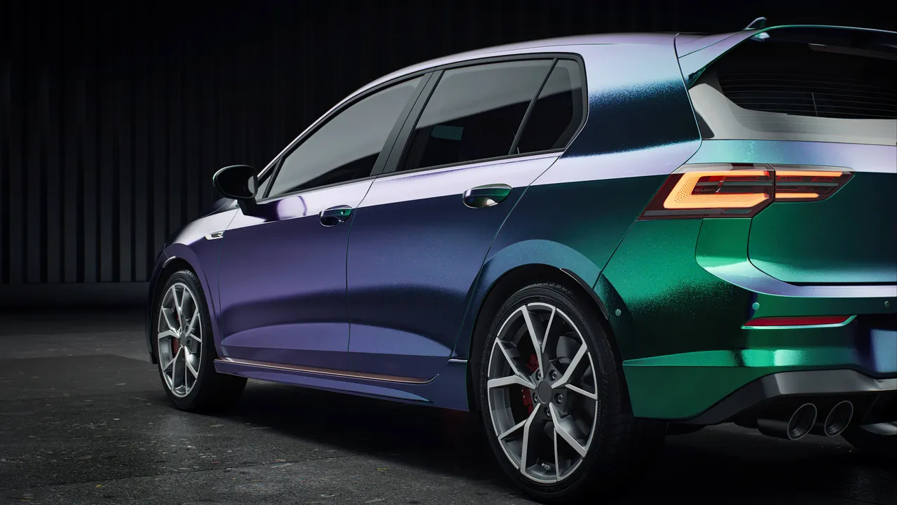 3M車漆保護改色膜提供包括亮面、霧面、炫彩與特殊質地等近30種高質感選擇。3M提供