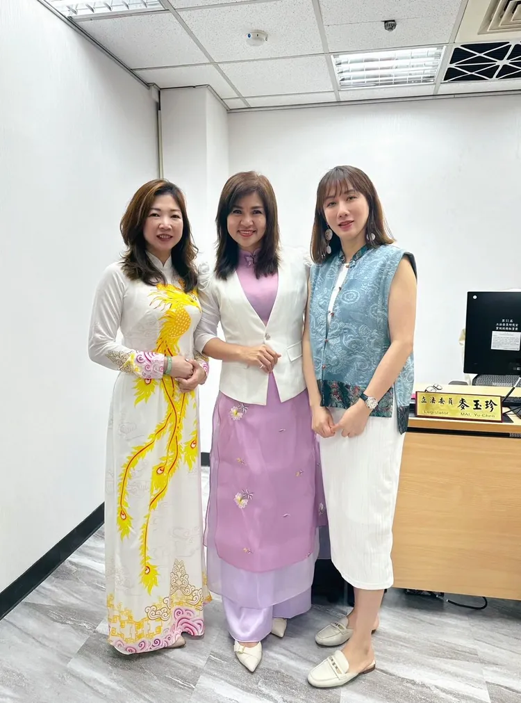 民眾黨立委麥玉珍卸任後持續為新住民服務。翻攝自麥玉珍臉書