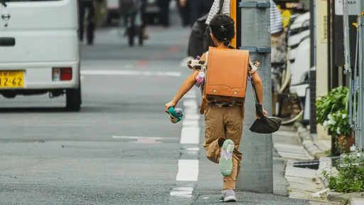 媽媽叫女童「徒步30公里上學」自己繼續睡　隔天就被逮捕