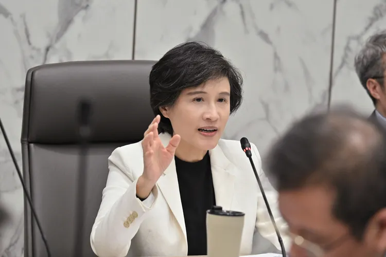 行政院副院長鄭麗君。行政院提供