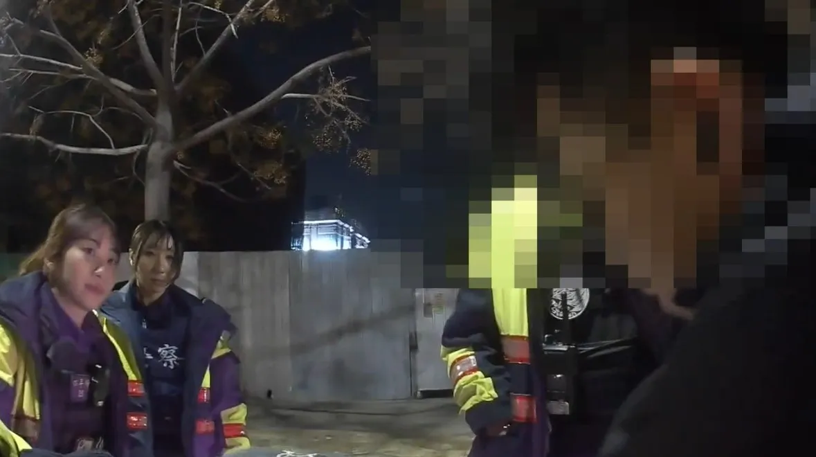 警方當場逮捕涉及14件詐欺案被通緝的林男。民眾提供