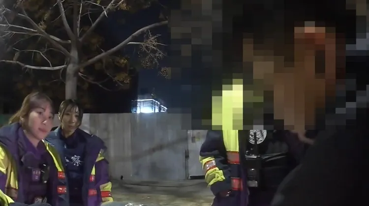 警方當場逮捕涉及14件詐欺案被通緝的林男。民眾提供