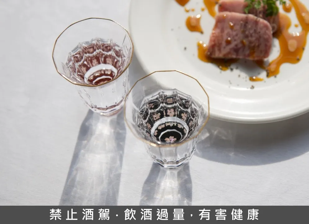 選用精緻螺鈿漆杯，品味日本新酒清香。天野漆器株式會社提供