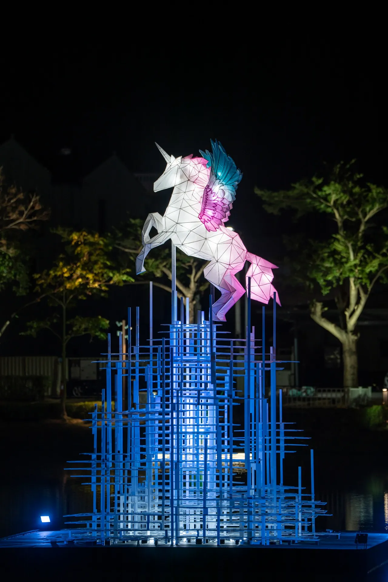 適逢馬年，今年主燈是「天馬獸」。南市府提供