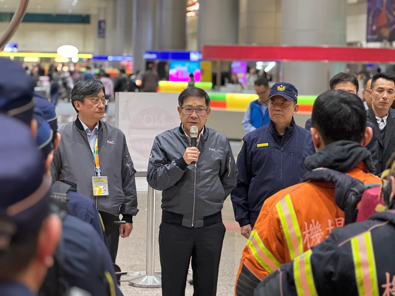 機場公司董事長楊偉甫（中）現身「115年桃園機場無差別攻擊危安事件演練」。桃機提供