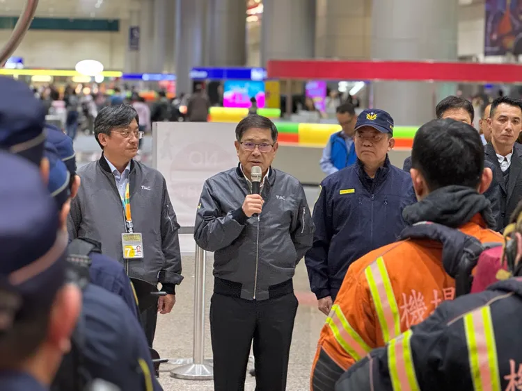 機場公司董事長楊偉甫（中）現身「115年桃園機場無差別攻擊危安事件演練」。桃機提供