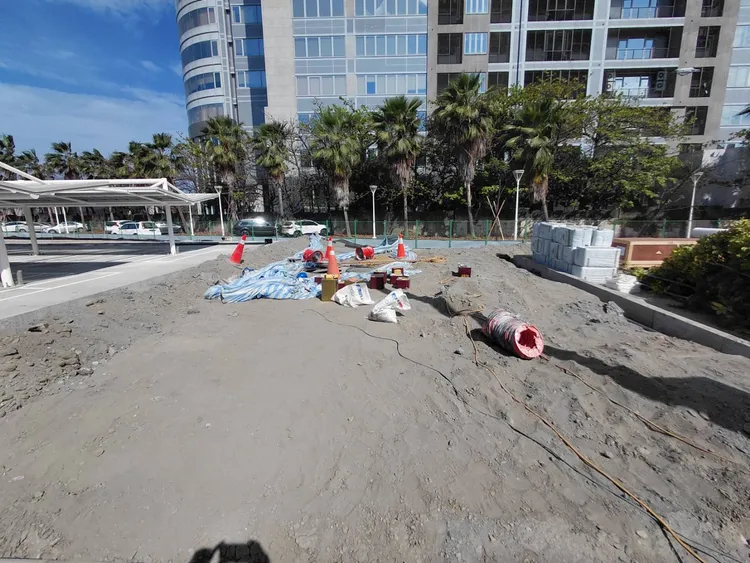 警消同步通報高市勞工局勞檢處，請人員調查事發原因。民眾提供