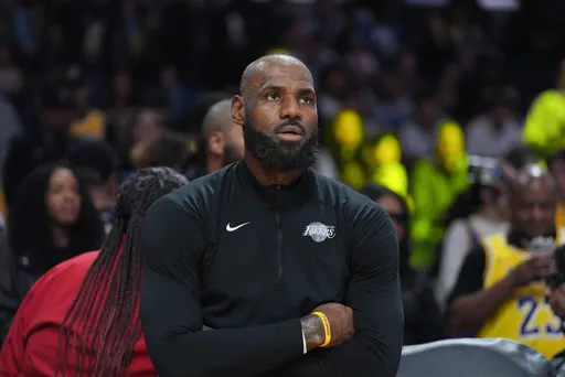 「詹皇」又一神紀錄終結！無緣連續22季入選年度球隊