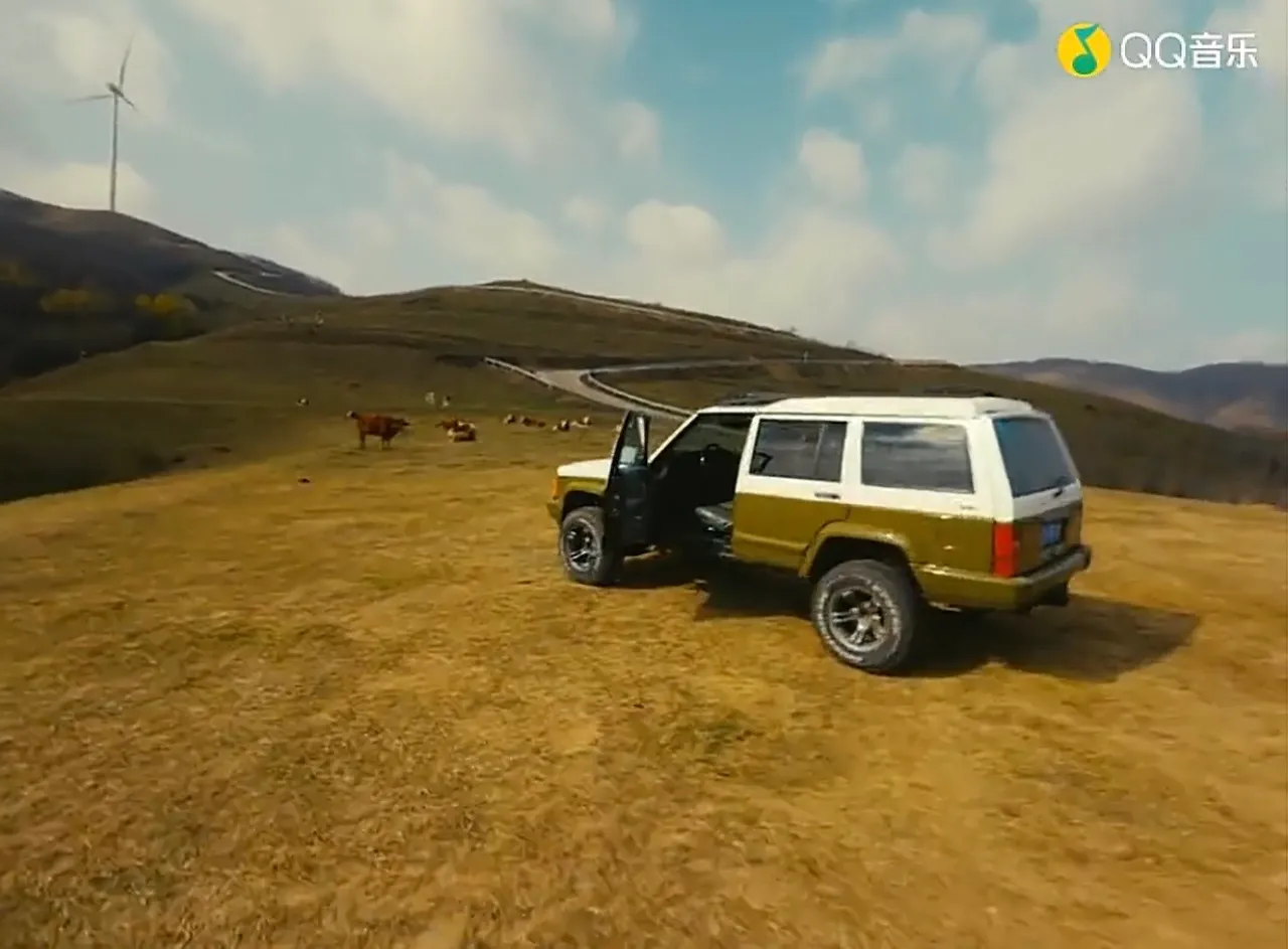 《才二十三》MV預告以單趟旅程的出發為意象。翻攝微博