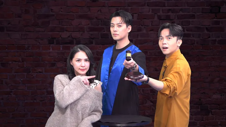 熊熊（左起）、李唯楓、、黃豪平等錄影。《戀愛熊天秤》提供