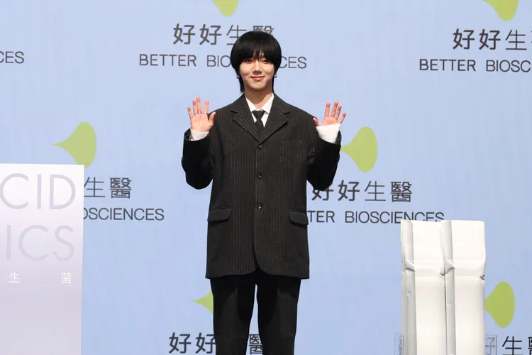 藝聲坦言很想個人代言，是SJ中最晚接到個人廣告的成員。莊宗達攝