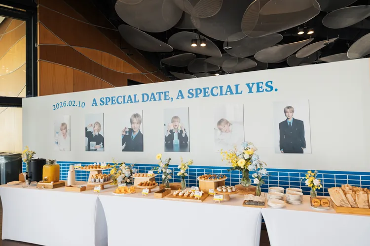 現場以多張藝聲廣告佈置，誠意十足。好好生醫提供