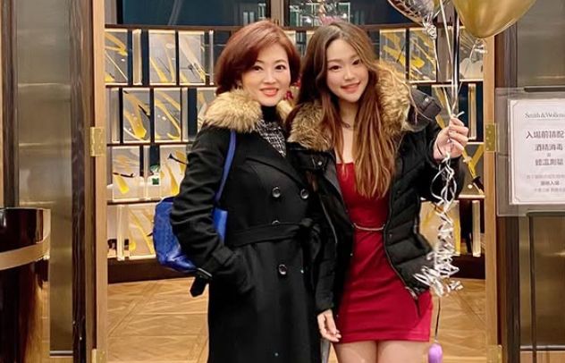 吳中純女兒痛訴醫生說「妳媽媽終究會過世」 難接受微笑道別:不知道他在開心什麼