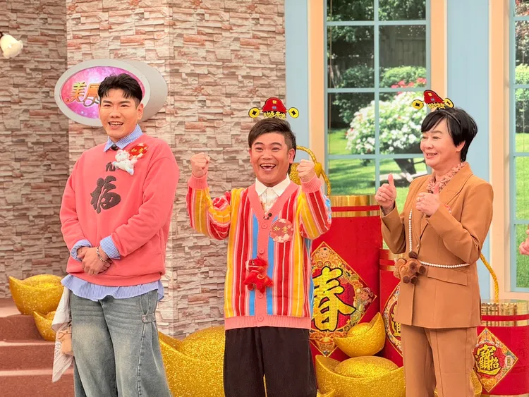 藝人們馬國畢（中）、布蘭妮等被塗黑臉，情緒超嗨。民視提供