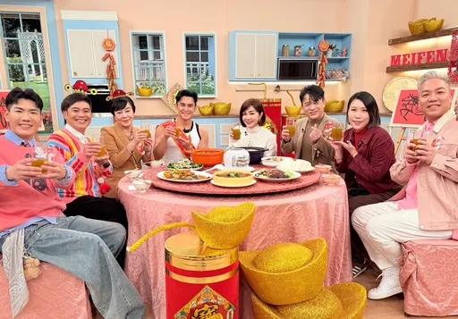 陳美鳳過年點名布蘭妮「活在自己世界」　馬國畢被塗黑臉超開心