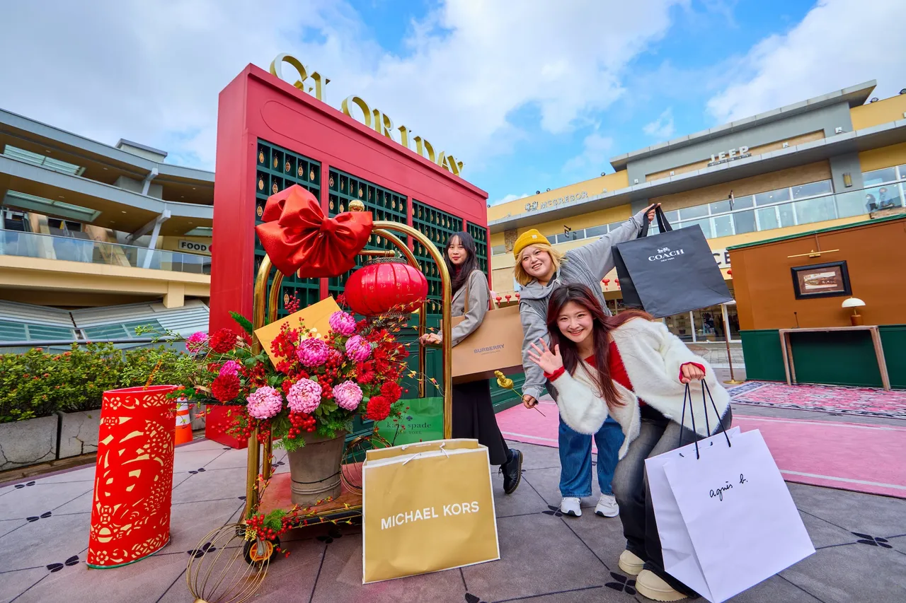 新年治裝兩折起！最強新春服飾折扣，滿足各種走春穿搭。業者提供