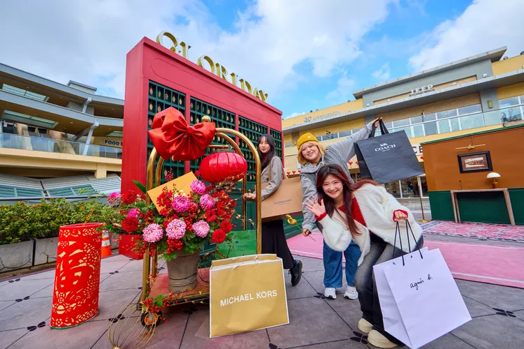 新年治裝兩折起！最強新春服飾折扣，滿足各種走春穿搭。業者提供