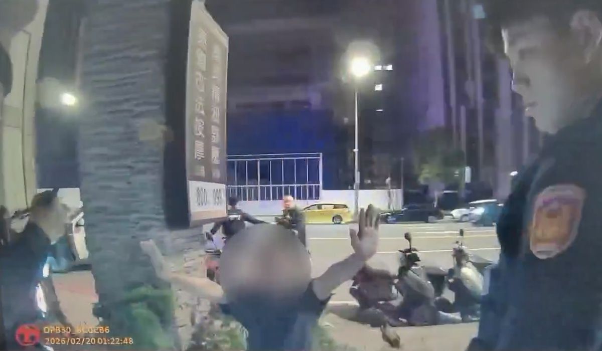 新店卡拉OK店初四凌晨濺血 莽男持刀割傷2女服務生