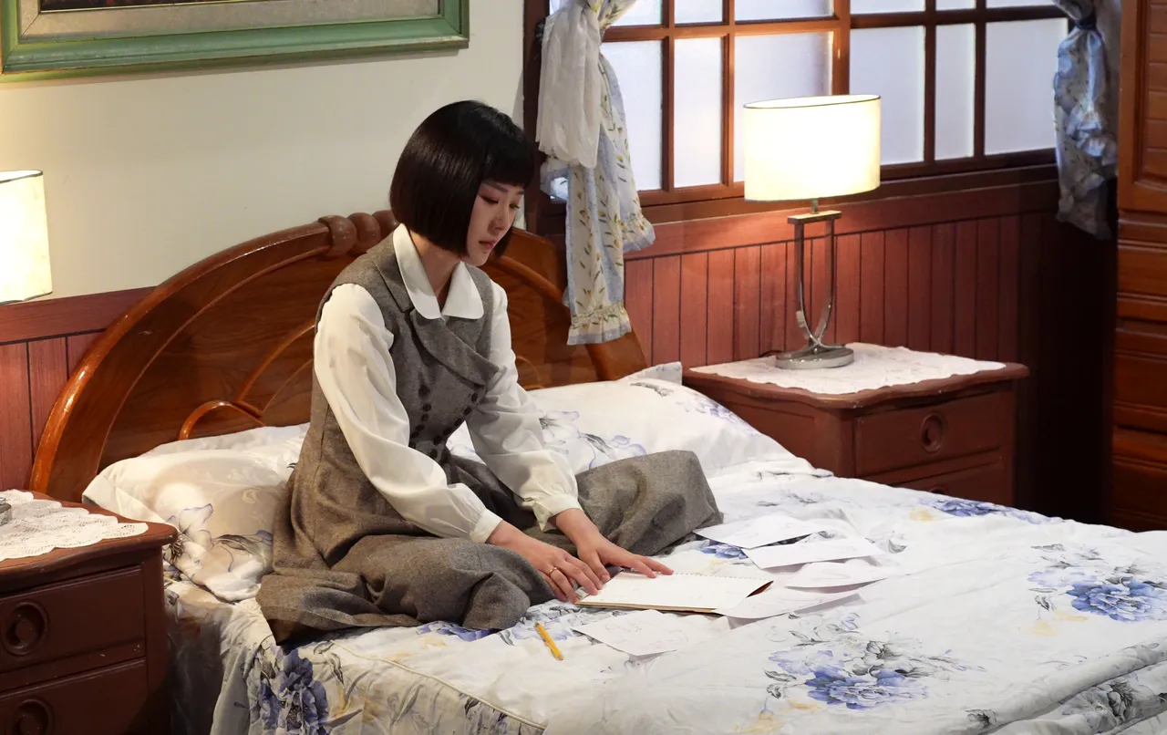 何宜珊劇中發現自己是假性懷孕，期待落空。台視提供