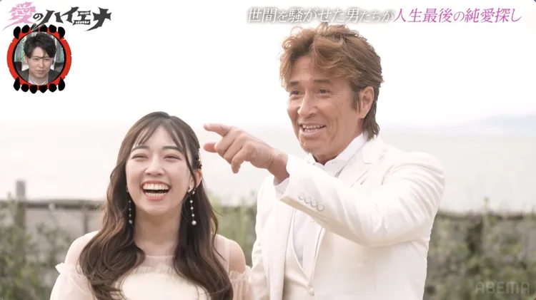 羽賀研二（右）2年前在戀愛節目中與女大生配對成功。翻攝Abema