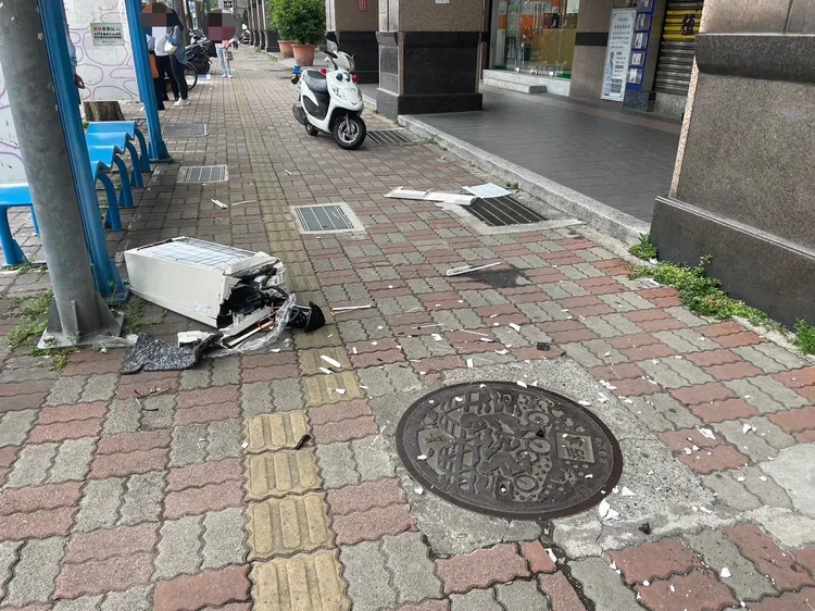 冷氣從17樓墜下。資料照片