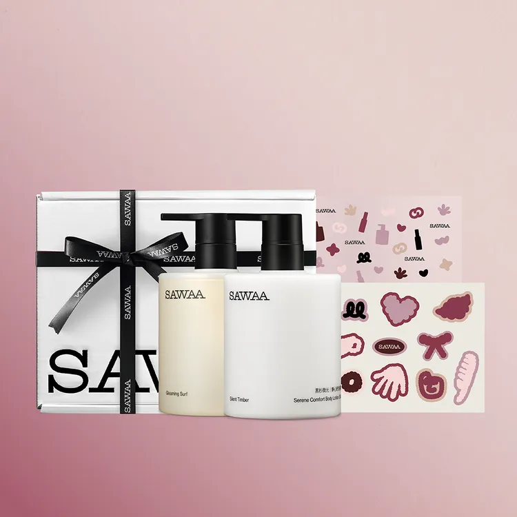 SAWAA微光洗沐組+情人節貼紙，2300元。品牌提供