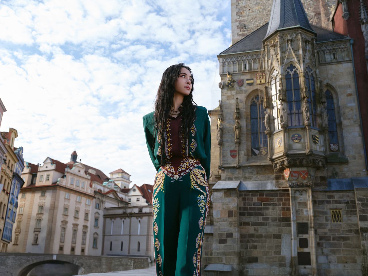 蔡依林消除心中遺憾!飛越九千公里 重現周杰倫神曲!駿馬也瘋狂