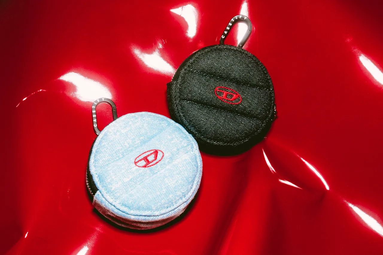 Diesel x CASETiFY聯名系列丹寧雲朵收納包，各1310元。品牌提供