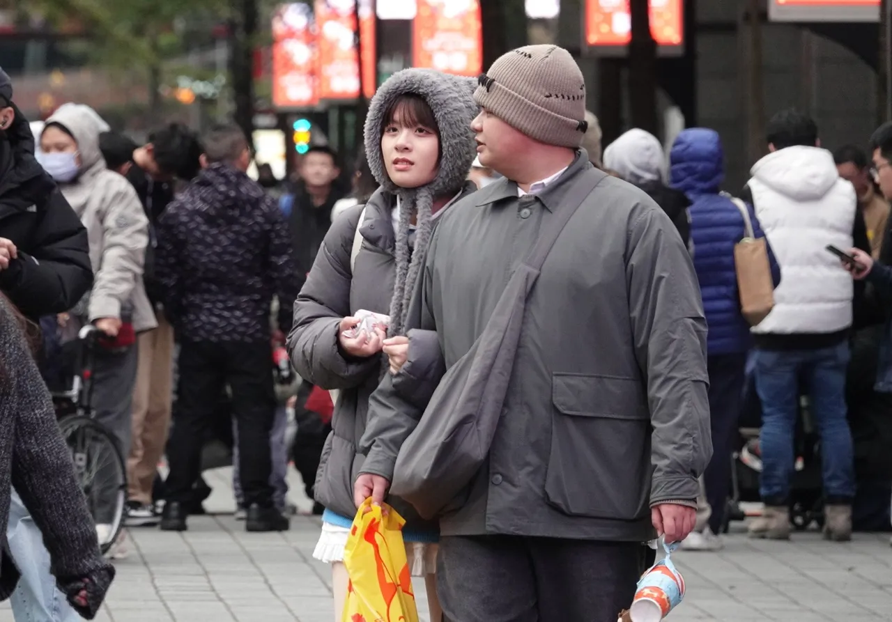 一早9.7℃…白天反轉熱逼3字頭！注意「這天」又變濕冷