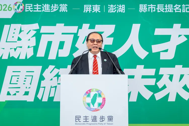 陳光復承諾將再拚四年，完善公務員離島加給機制，留住優秀人才。民進黨提供