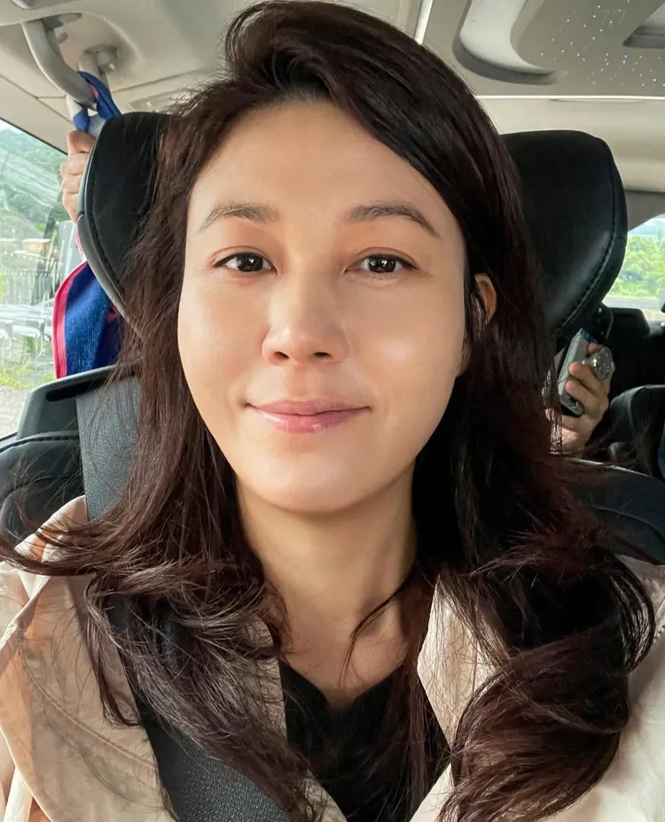 金荷娜私藏自拍照。翻攝金荷娜IG