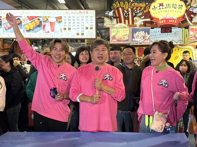 （左起）歐漢聲、胡瓜、陳亞蘭。華視提供