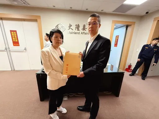 梁文傑稱「不採信」除戶籍證明　李貞秀反擊：經海基會認證